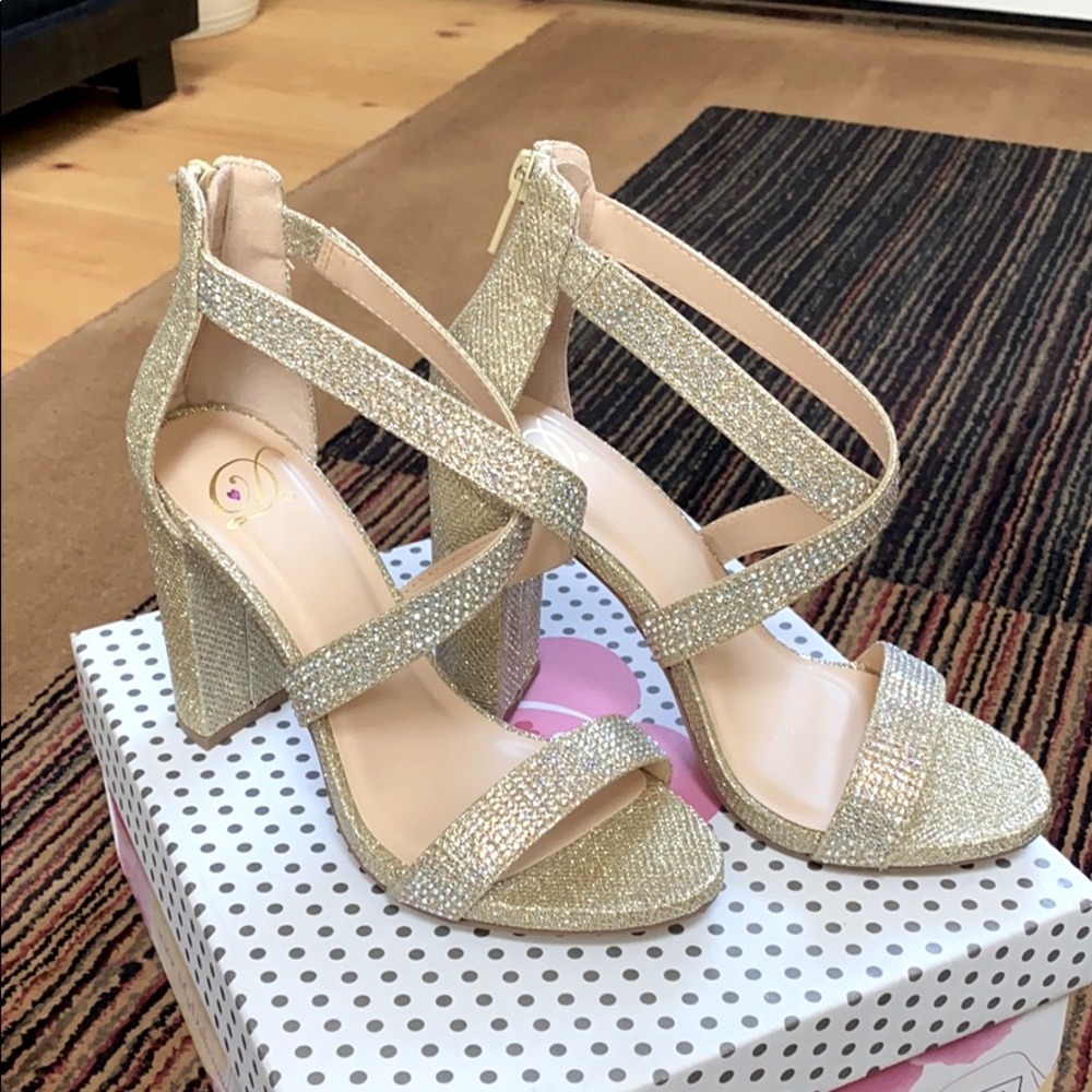 Love Delicious Molly LT Gold Block 4 inch heel